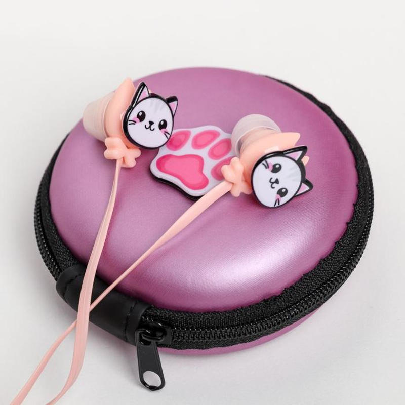 наушники в футляре