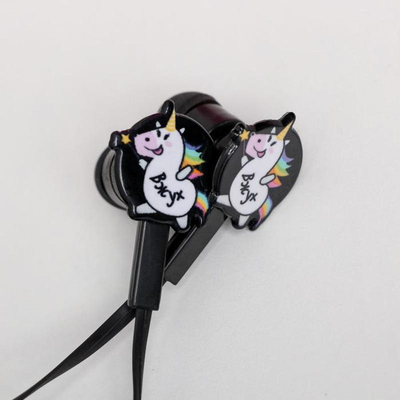 наушники в футляре