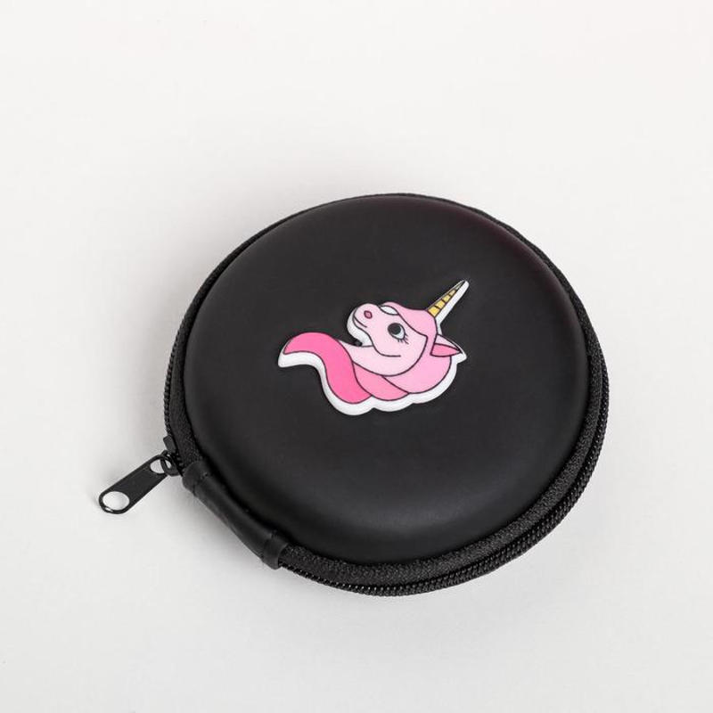 наушники в футляре