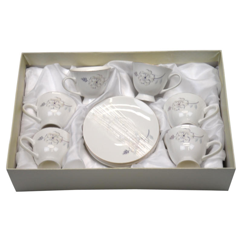 сервиз порцелановый на 6 персон