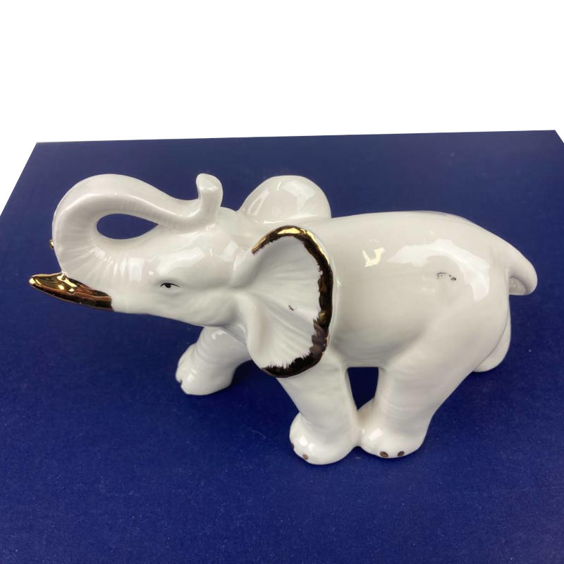 статуэтка порцелановая слон 18см