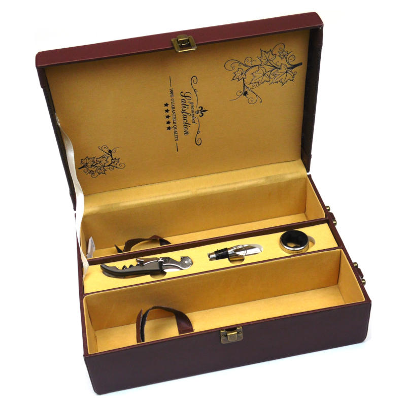 подарочный футляр для двух бутылок с винными принадлежностями